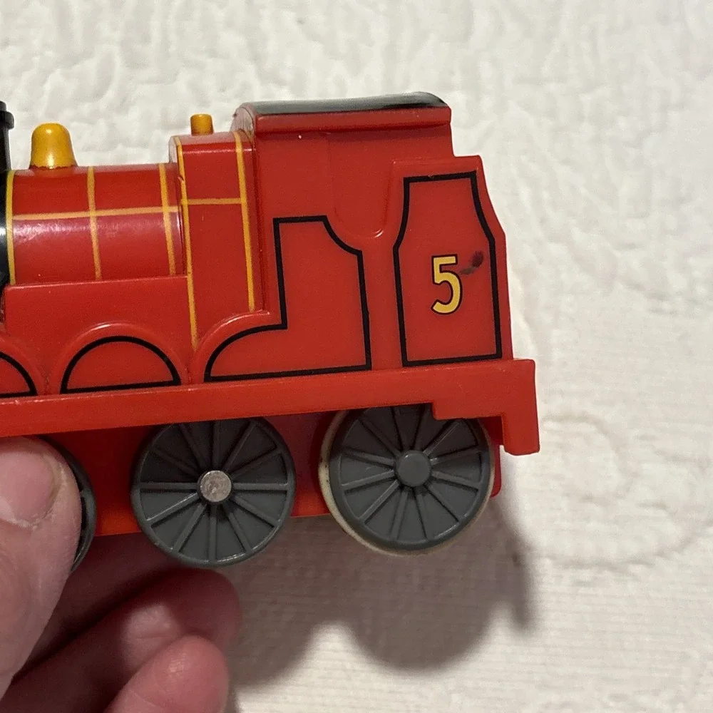 Thomas & Friends Pull Back and Go James 3.75